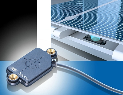 Space-saving and flexible capacitive sensor for reliable object detection